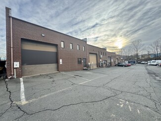 Plus de détails pour 8393 Euclid Ave, Manassas Park, VA - Industriel à louer