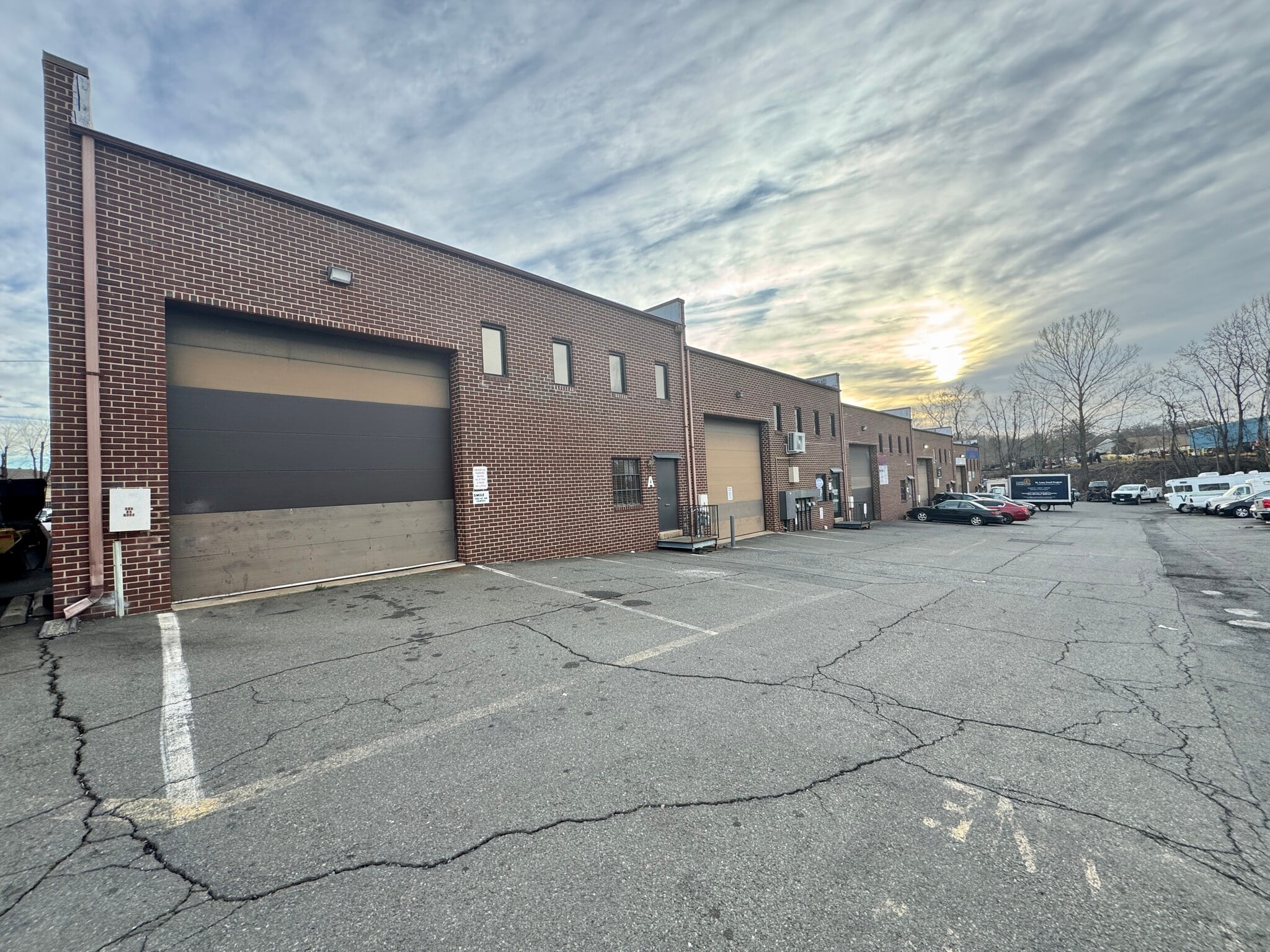 8393 Euclid Ave, Manassas Park, VA for lease Building Photo- Image 1 of 4
