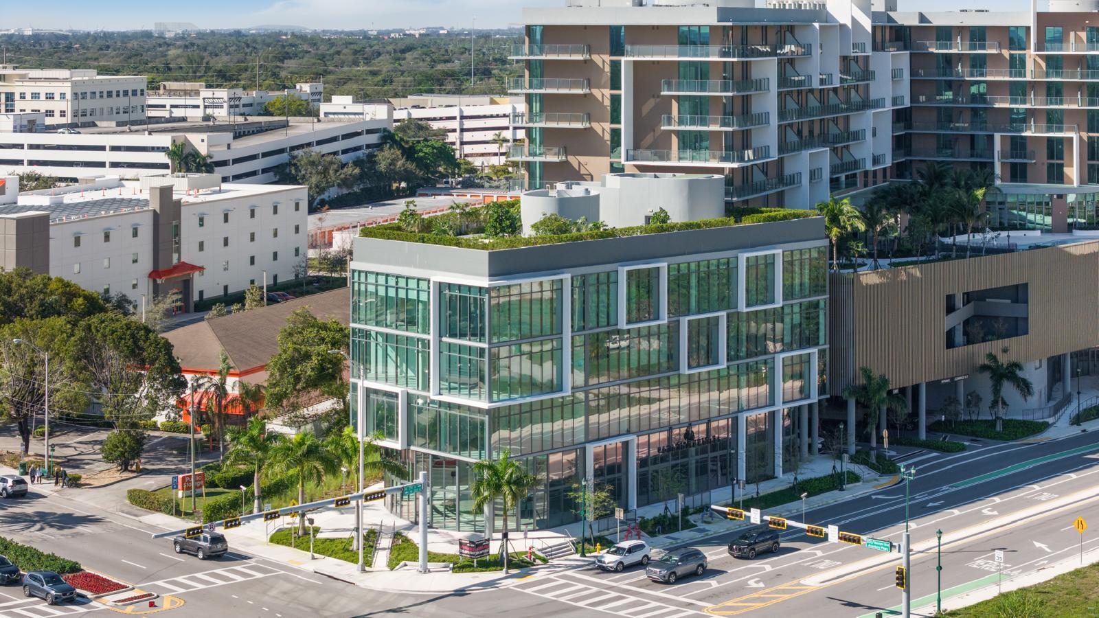 21290 Biscayne Blvd, Aventura, FL for lease Building Photo- Image 1 of 10