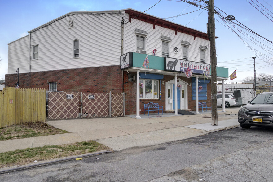 8409 Rockaway Blvd, Ozone Park, NY à vendre - Photo du bâtiment - Image 3 de 21