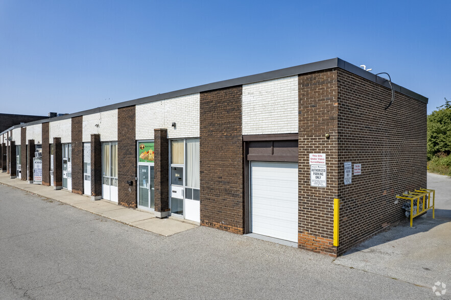 415 Oakdale Rd, Toronto, ON for lease - Building Photo - Image 2 of 2