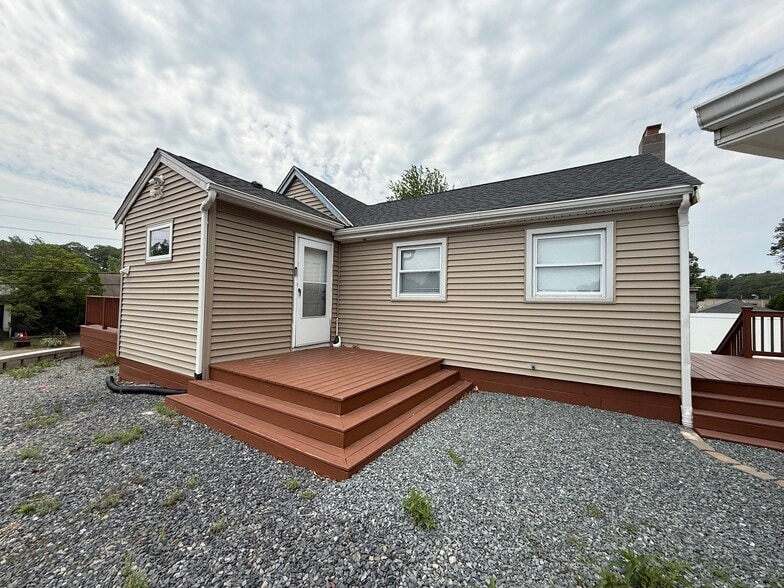 23 Nickerson Rd, Ashland, MA à vendre - Photo principale - Image 2 de 13