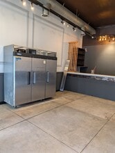 7667-7675 Beverly Blvd, Los Angeles, CA for lease Interior Photo- Image 2 of 3