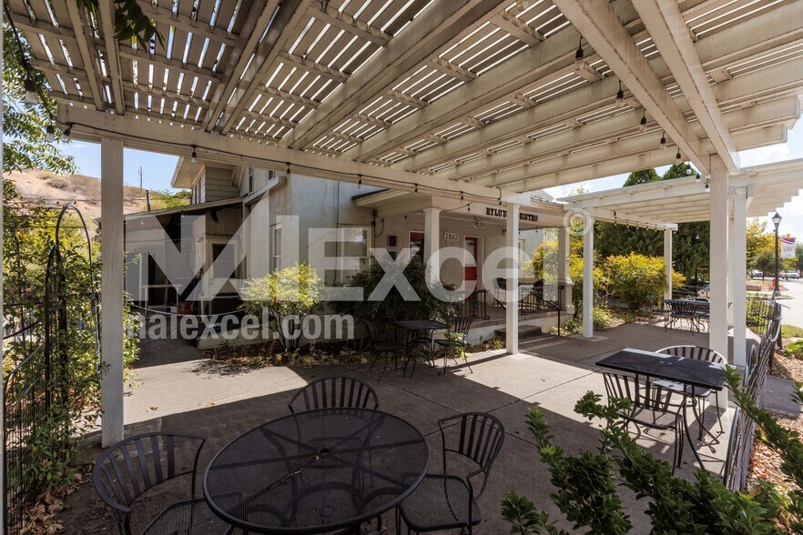 2862 Santa Clara Dr, Santa Clara, UT à vendre - Photo du bâtiment - Image 2 de 27