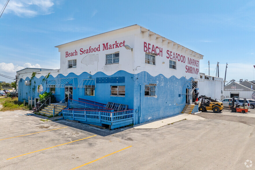 1101 Shrimp Boat Ln, Fort Myers, FL for sale - Building Photo - Image 1 of 1