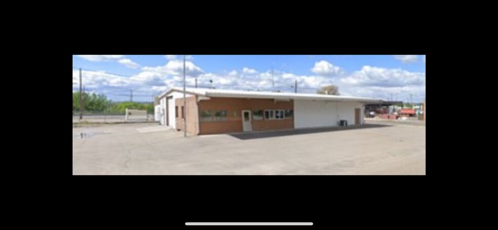 315 W Commercial St, Weiser, ID à vendre - Photo du bâtiment - Image 2 de 16
