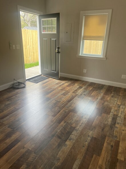 2801 Montauk Hwy, Brookhaven, NY for lease - Building Photo - Image 2 of 7