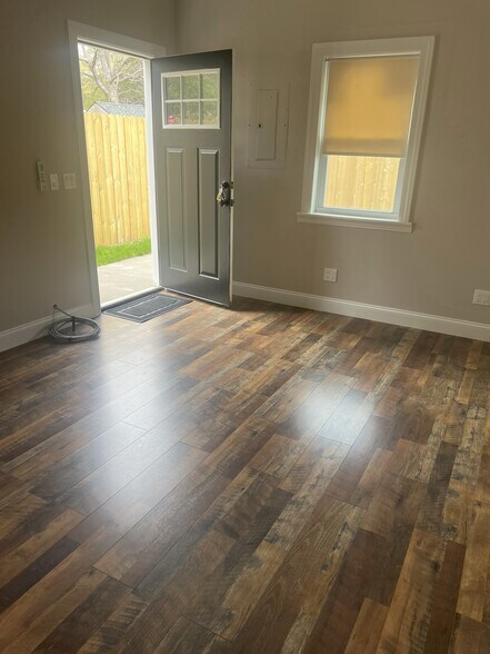 2801 Montauk Hwy, Brookhaven, NY à louer - Photo du bâtiment - Image 2 de 7