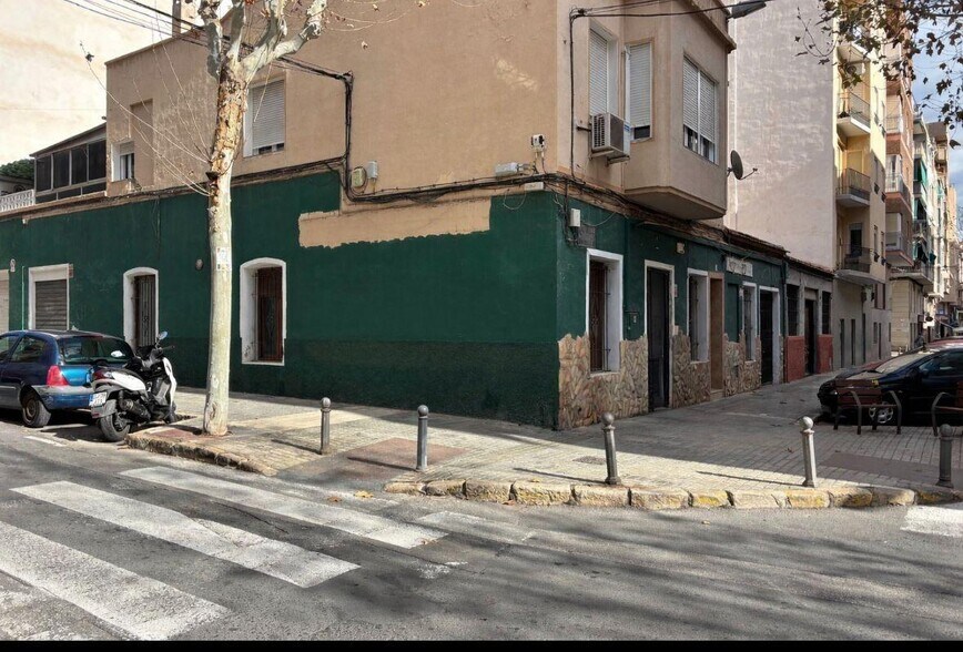 Commerce de détail dans Elche, Alicante à louer - Photo du bâtiment - Image 2 de 14