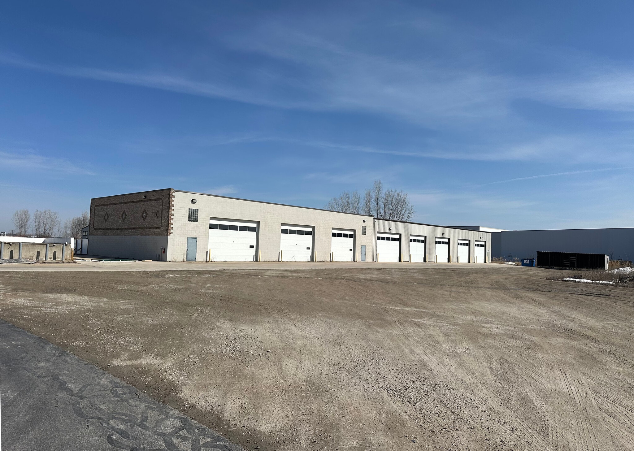 N982 Craftsmen Dr, Greenville, WI for lease Building Photo- Image 1 of 4