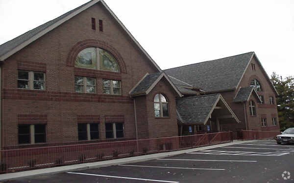 1161 Bethel Rd, Columbus, OH à vendre - Photo du bâtiment - Image 3 de 11