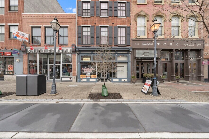 304 Market St, Philadelphia, PA à vendre - Photo du bâtiment - Image 2 de 9