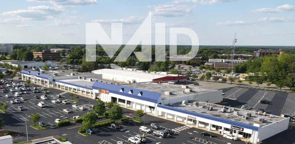 8026 W Broad St, Richmond, VA à louer - Photo du bâtiment - Image 1 de 1