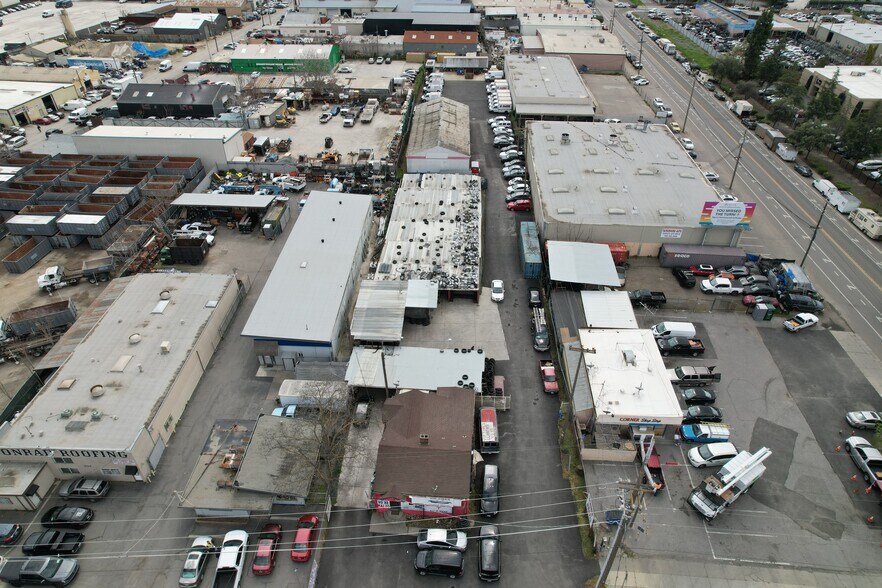 326 Phelan Ave, San Jose, CA à vendre - Photo du bâtiment - Image 3 de 10