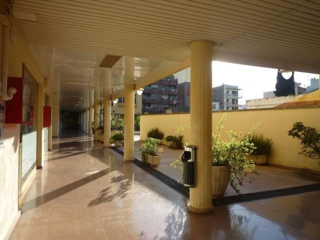 Bureau/Commerce de détail dans Vilanova i la Geltrú, Barcelona à louer Photo intérieure- Image 1 de 8