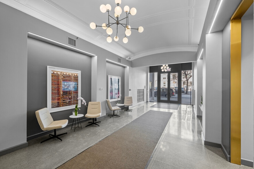 325 W Huron St, Chicago, IL for lease - Interior Photo - Image 2 of 3