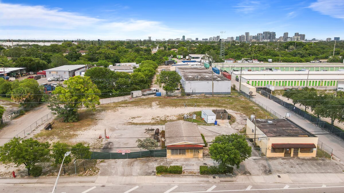 700 NW 27th Ave, Fort Lauderdale, FL à louer Photo principale- Image 1 de 8