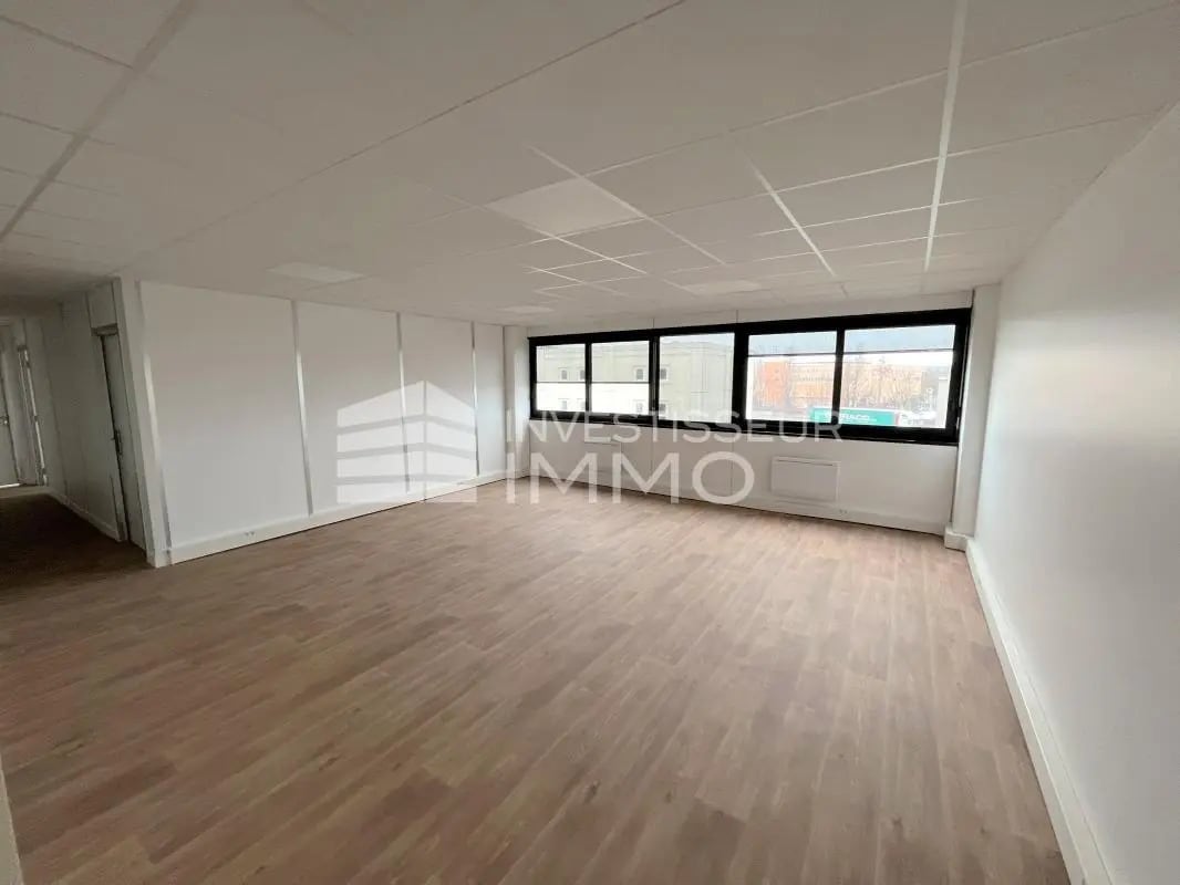 Bureau dans Wissous à louer Photo intérieure- Image 1 de 4