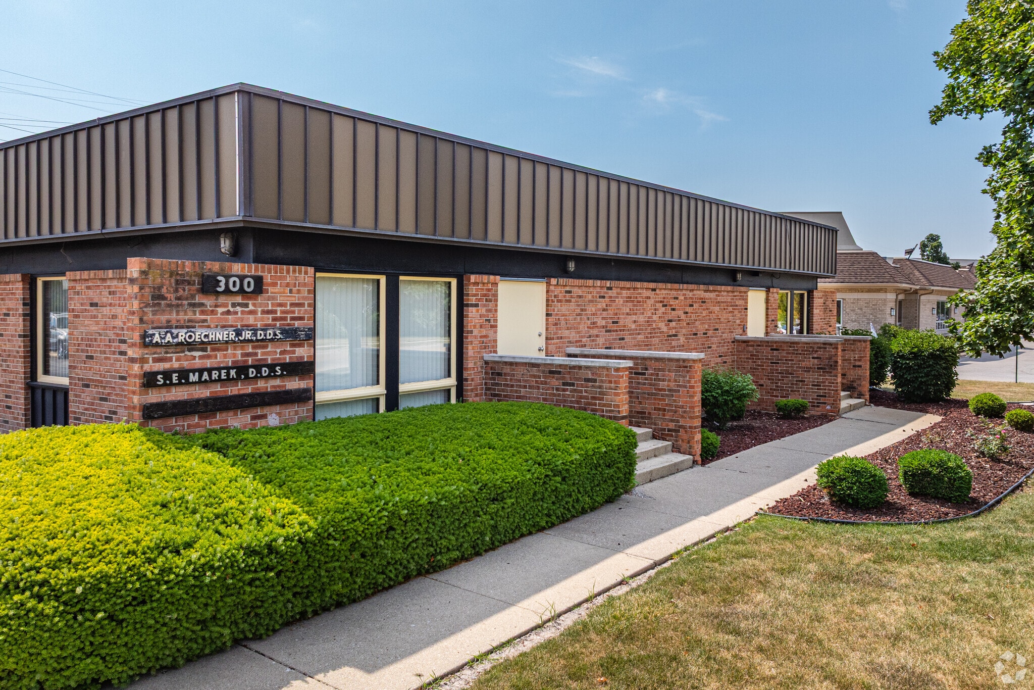 300 N Hammes Ave, Joliet, IL for lease Primary Photo- Image 1 of 7