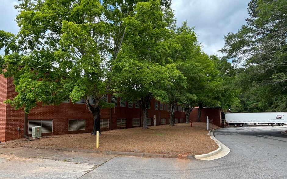 200 Cherry Hill Rd, Monroe, GA à louer - Photo du bâtiment - Image 3 de 8