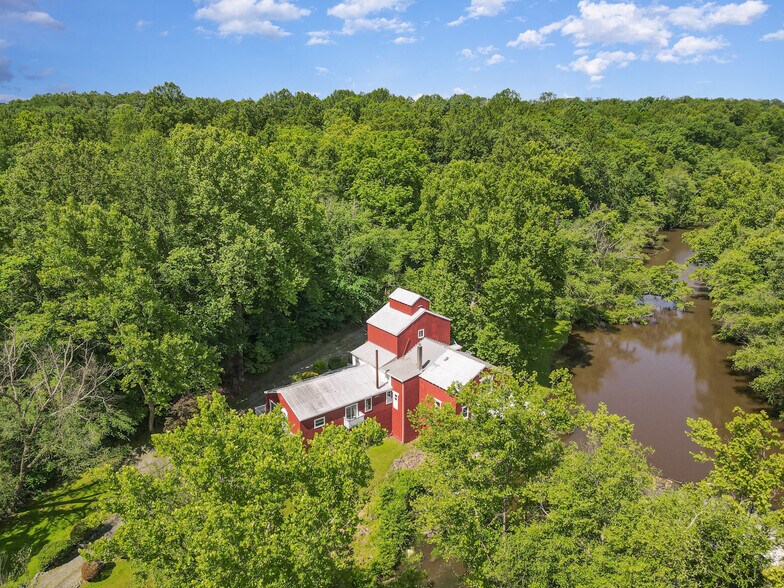 6908 S Roxbury Mill Rd, Spotsylvania, VA à vendre - Photo du bâtiment - Image 3 de 33