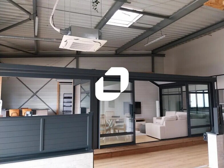 Commerce de détail dans Carquefou à louer - Photo intérieure - Image 1 de 11