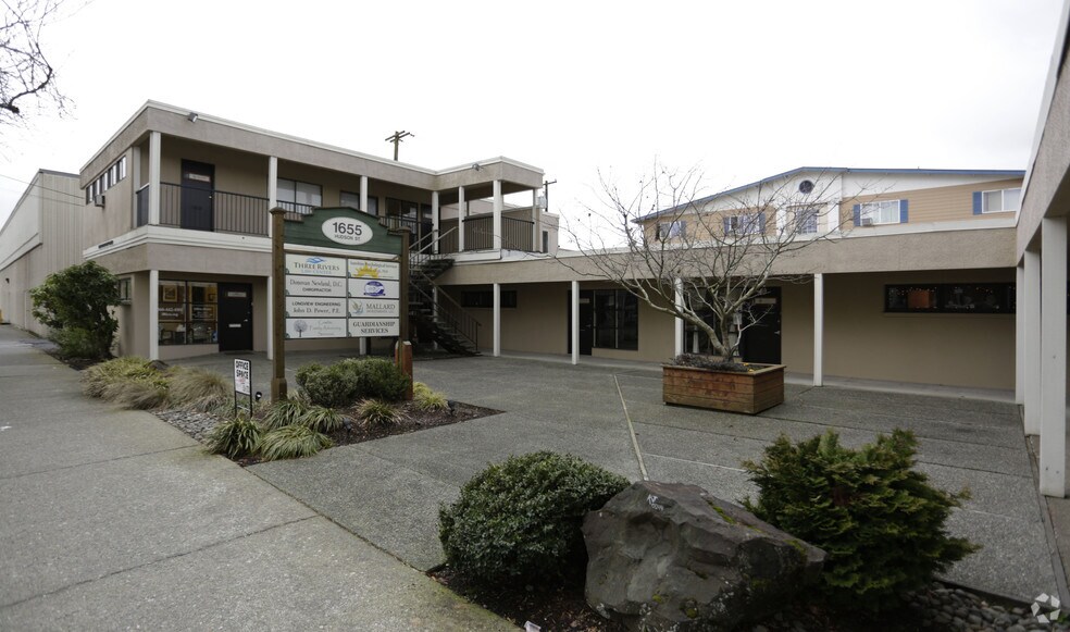 1655 Hudson St, Longview, WA for lease - Building Photo - Image 2 of 12