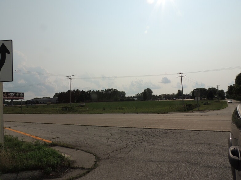 U.S. 141 Hwy, Lena, WI for sale - Primary Photo - Image 1 of 2