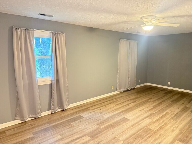 285 S Chestnut St, Monrovia, IN à vendre - Photo du bâtiment - Image 2 de 7