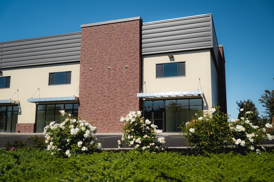 285 Nagareda Dr, Gilroy, CA for lease - Building Photo - Image 2 of 11