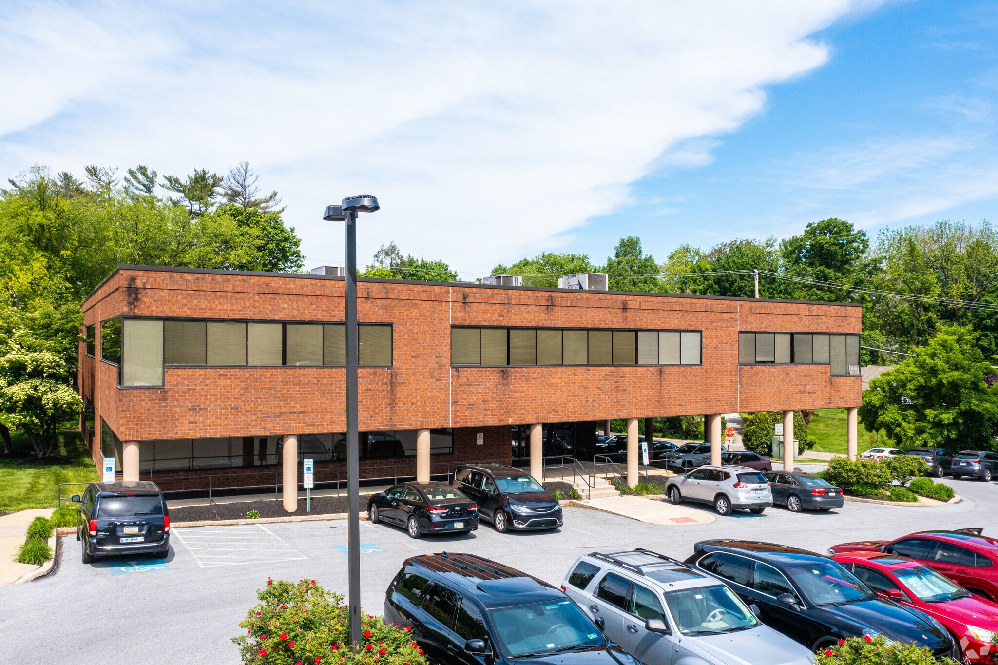 3475 West Chester Pike, Newtown Square, PA for lease Primary Photo- Image 1 of 15