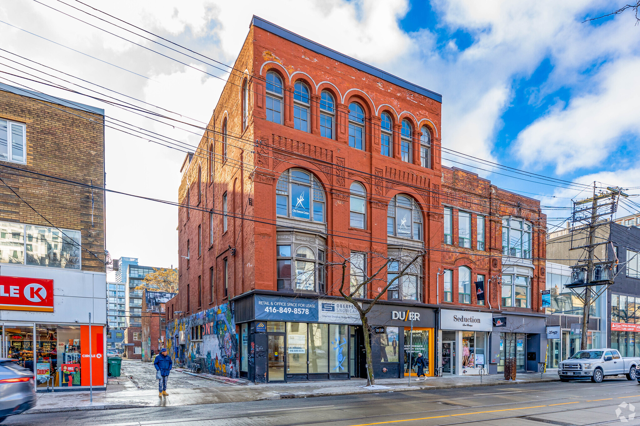 489-491 Queen St W, Toronto, ON for lease Primary Photo- Image 1 of 5