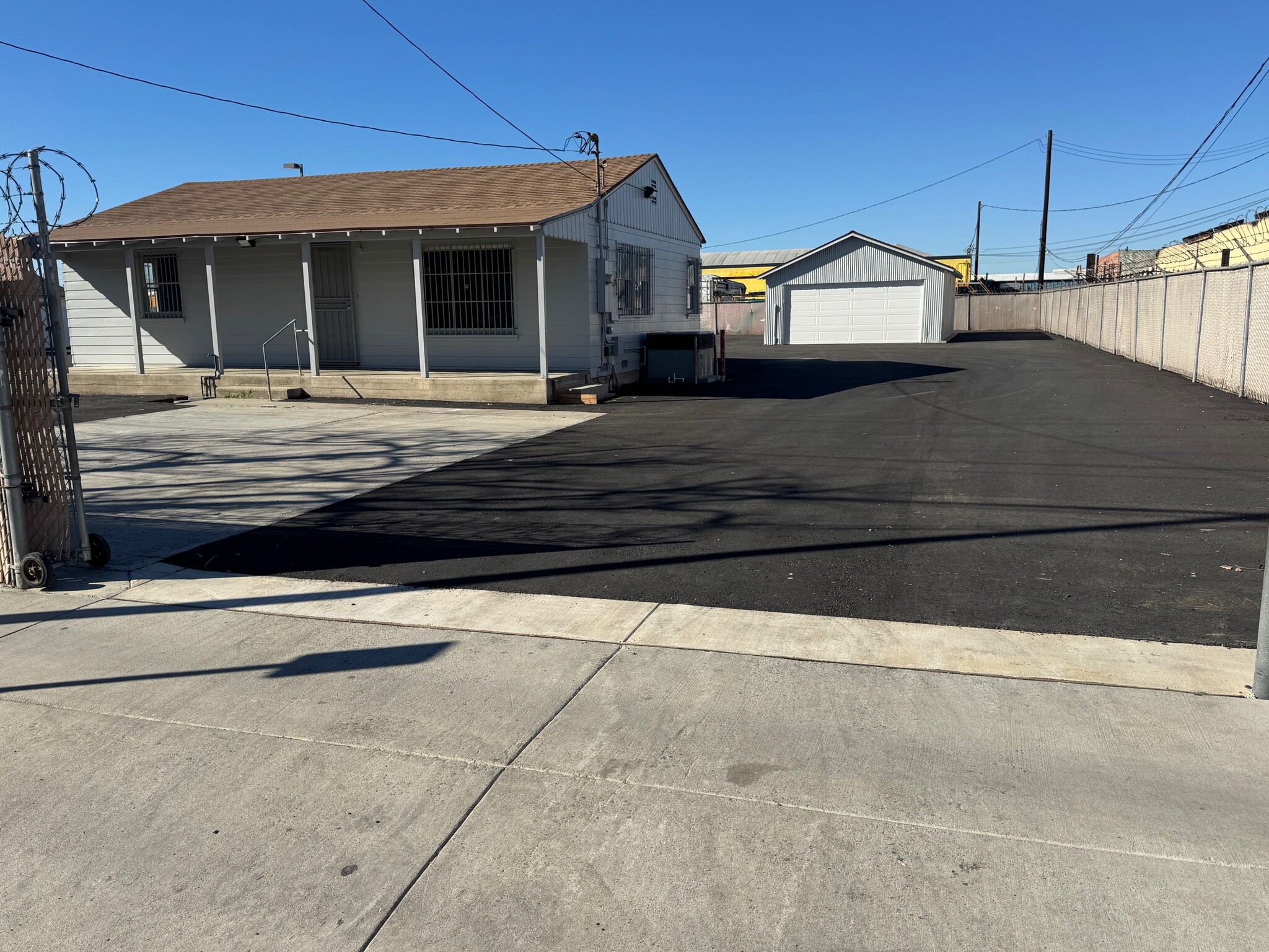 402 N Sullivan St, Santa Ana, CA for lease Primary Photo- Image 1 of 13