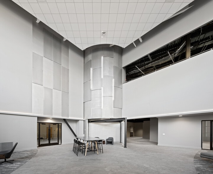 52 South St, Hopkinton, MA for lease - Interior Photo - Image 3 of 11