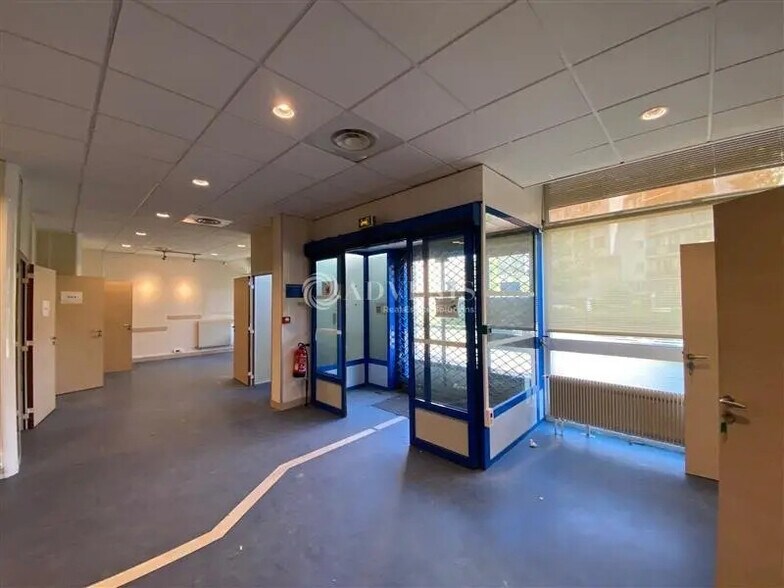 Office in Les Lilas for sale - Interior Photo - Image 2 of 6