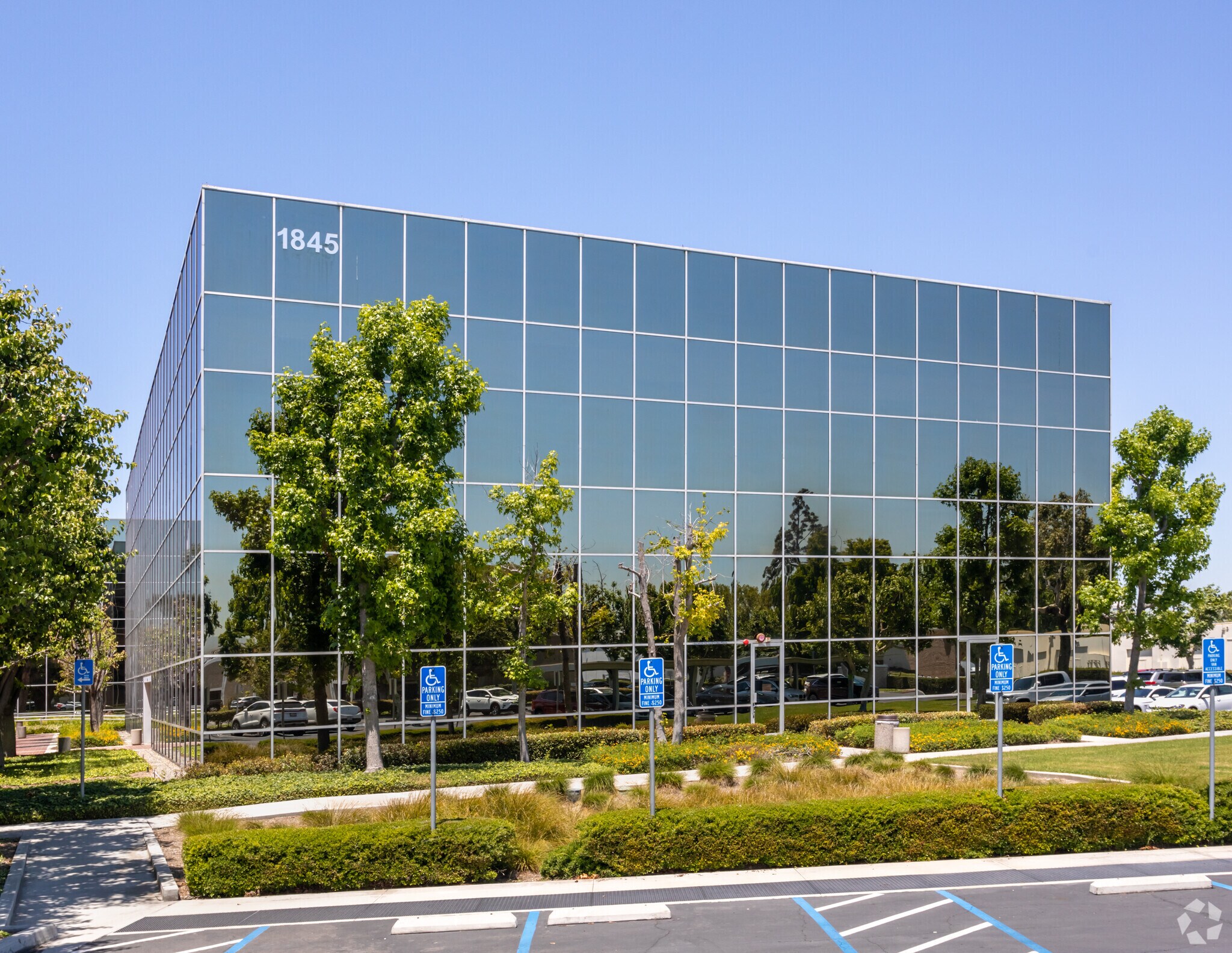 1845 W Orangewood Ave, Orange, CA for lease Primary Photo- Image 1 of 13