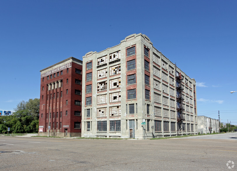 62-70 W Eh Crump Blvd, Memphis, TN à vendre - Photo principale - Image 1 de 6