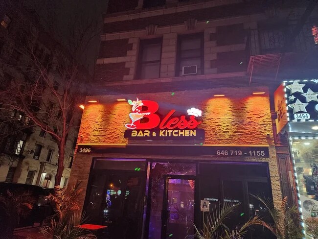 Plus de détails pour 3488-3496 Broadway, New York, NY - Commerce de détail à louer