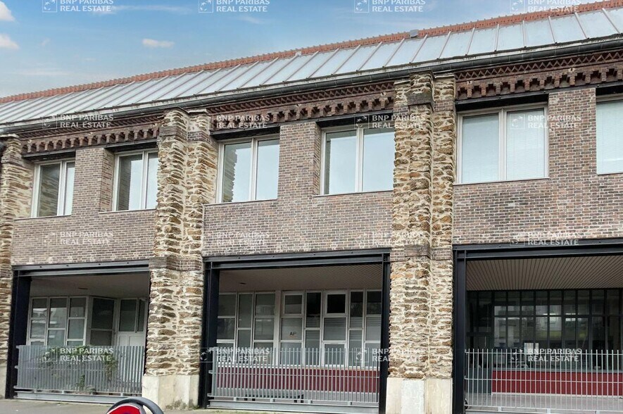 Office in Saint-Denis for sale - Building Photo - Image 2 of 11