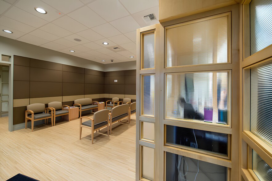 2500 Squalicum Pky, Bellingham, WA à vendre - Photo intérieure - Image 3 de 14