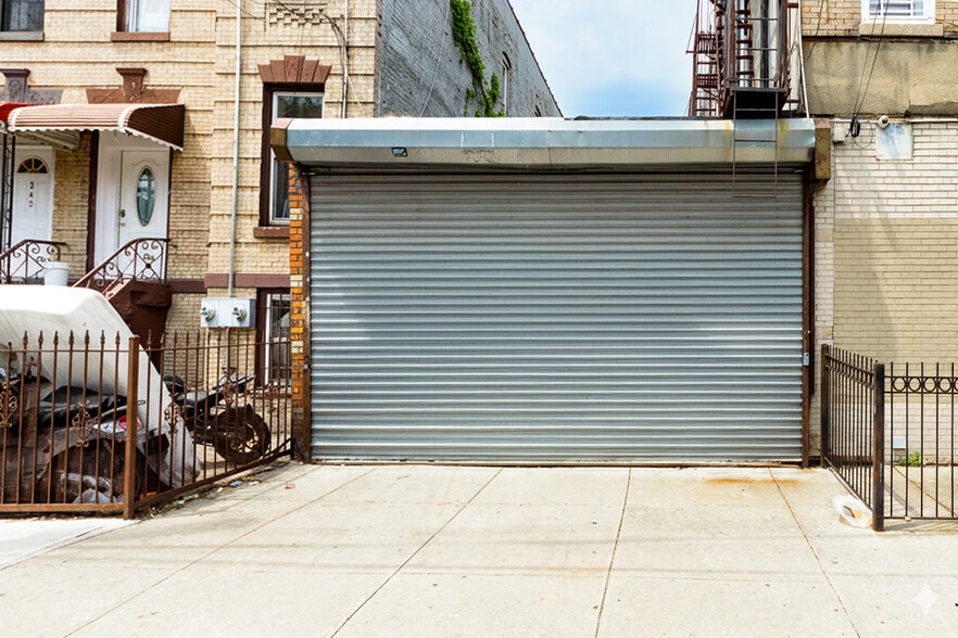 1108 Blake Ave, Brooklyn, NY à vendre - Photo du bâtiment - Image 2 de 11