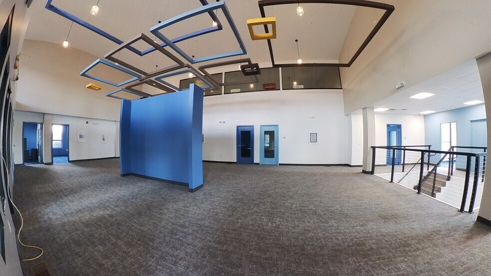 3809 E 82nd St, Indianapolis, IN à louer - Photo du bâtiment - Image 3 de 38