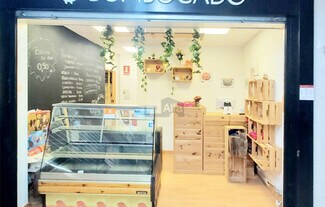 Plus de détails pour Multi-résidentiel à vendre