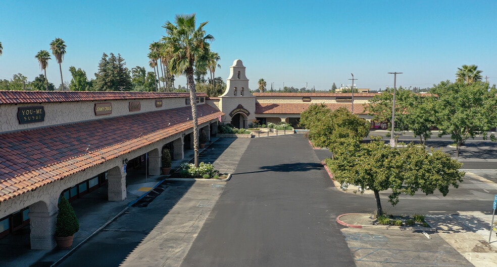 335-395 E Shaw, Fresno, CA for lease - Building Photo - Image 2 of 3