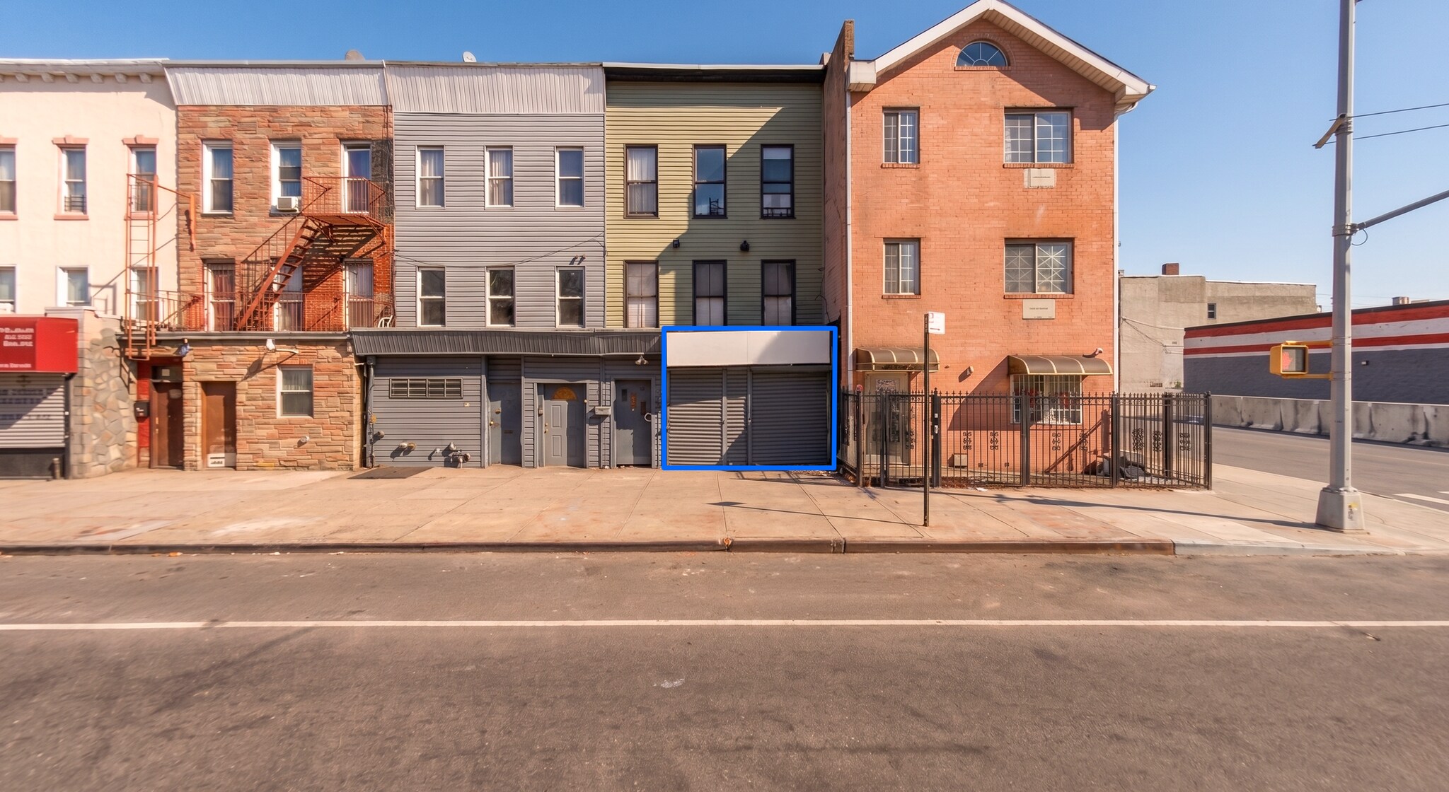 72A Utica Ave, Brooklyn, NY à louer Photo du bâtiment- Image 1 de 6
