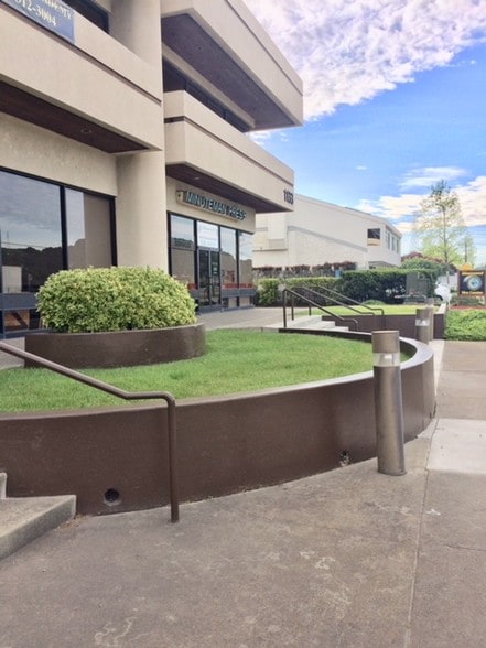 1133 Francisco Blvd E, San Rafael, CA à louer - Autre - Image 2 de 4