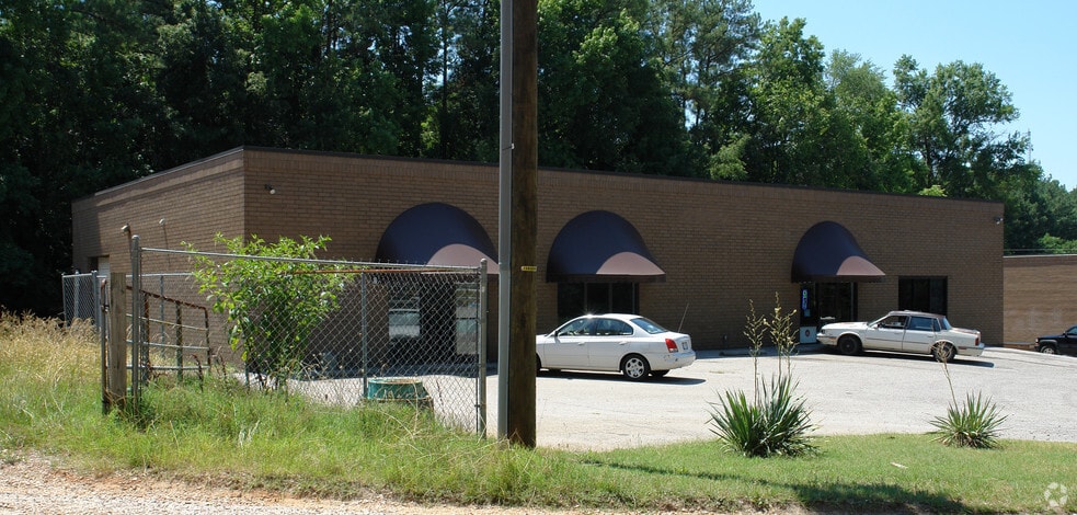5512-5516 Old Wake Forest Rd, Raleigh, NC for lease - Building Photo - Image 2 of 2