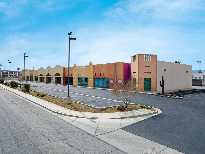 5045 Rogers St, Las Vegas, NV for lease - Building Photo - Image 2 of 15