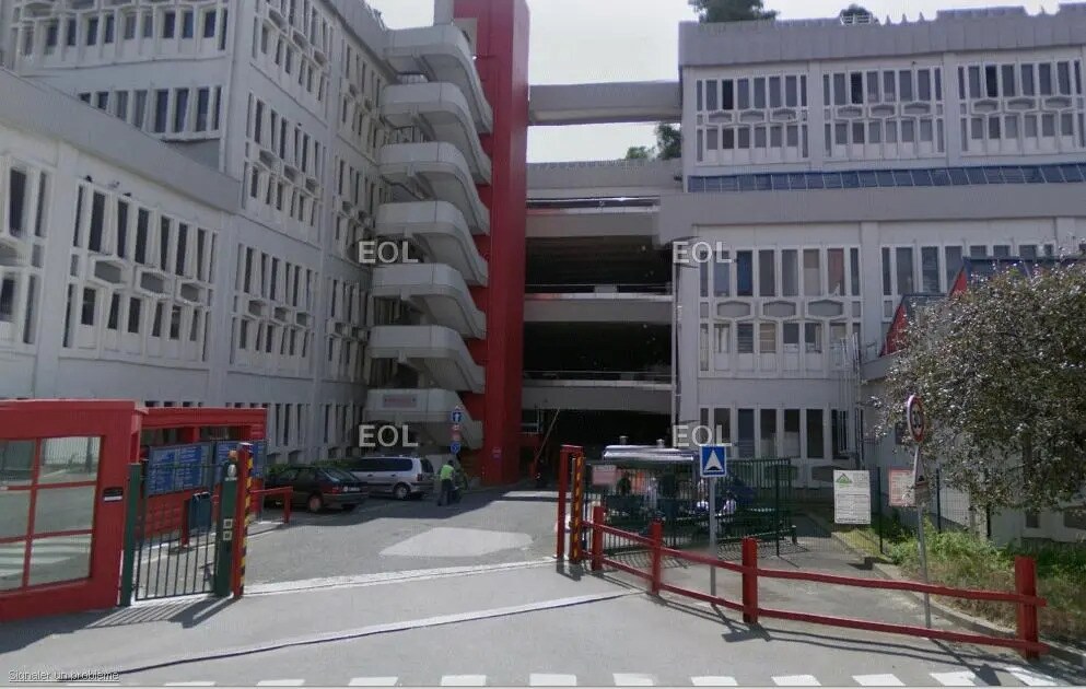 Flex dans Montreuil à louer Photo du bâtiment- Image 1 de 10