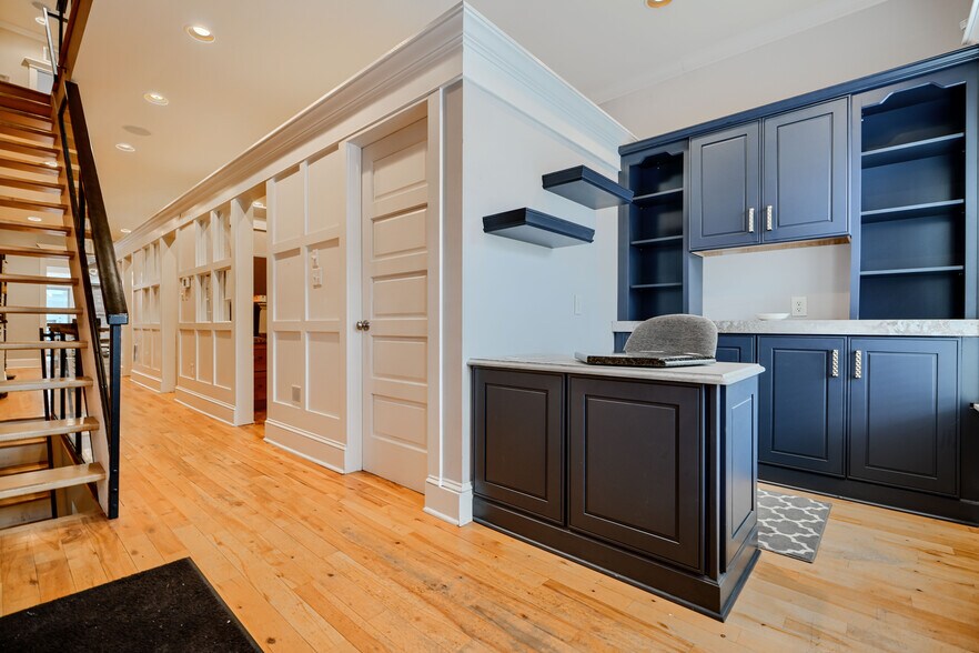 3211 Eastern Ave, Baltimore, MD à vendre - Photo intérieure - Image 3 de 18